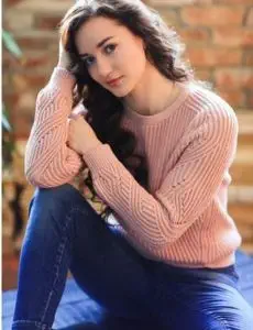 Elite escort service in Yawal for home and hotel visits